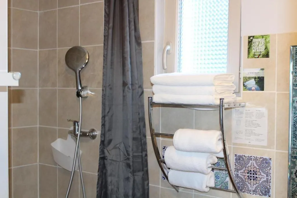 **  Hotel La Peyrade Cajarc France