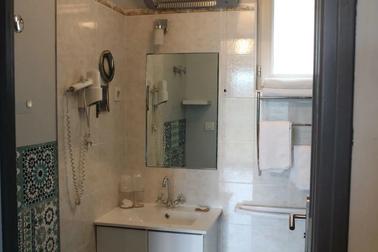 **  Hotel La Peyrade Cajarc France